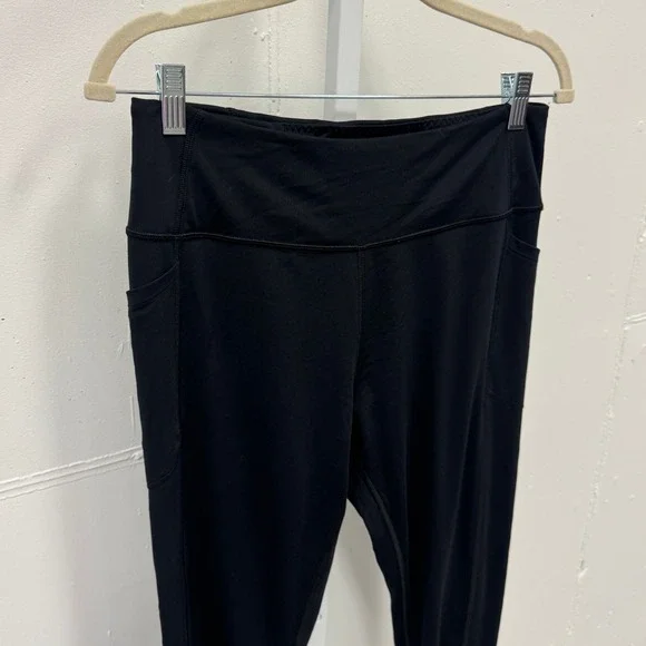 Victoria's Secret High Waisted Pocket Cropped Leggings Large L Regular Athletic - Picture 3 of 7